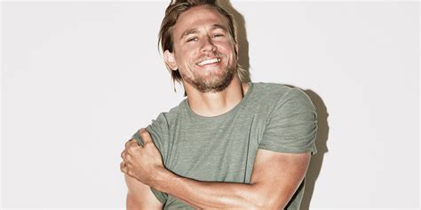 charlie hunnam on why sex scenes are so awkward charlie hunnam king arthur lost city of z