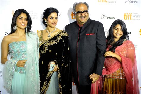 Sridevi Dead Bollywood Actor S Daughter Jhanvi Kapoor Posts Emotional