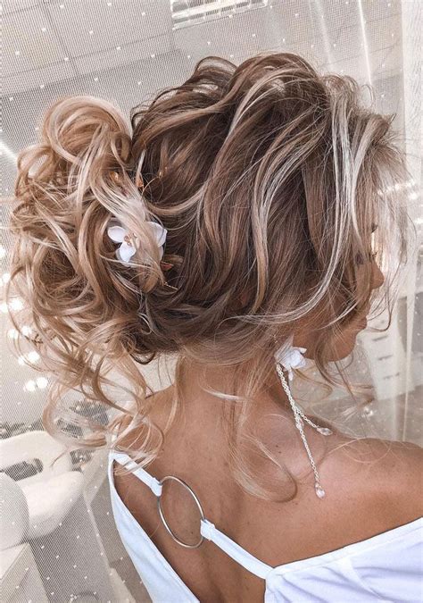 44 messy updo hairstyles the most romantic updo to get an elegant