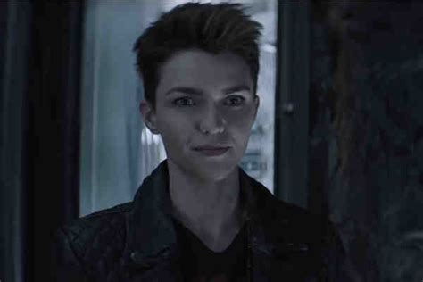 ruby rose quits cw s batwoman on top magazine lgbt news