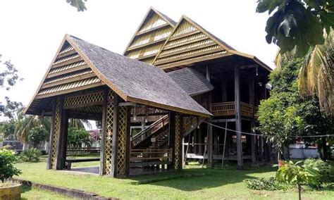 rumah adat sulawesi selatan digunakan kata omed