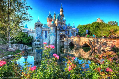 disneyland  wallpaper wallpapersafari