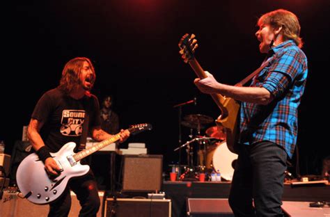 Nirvana Bandmates Reunite As Dave Grohl Brings Sound City