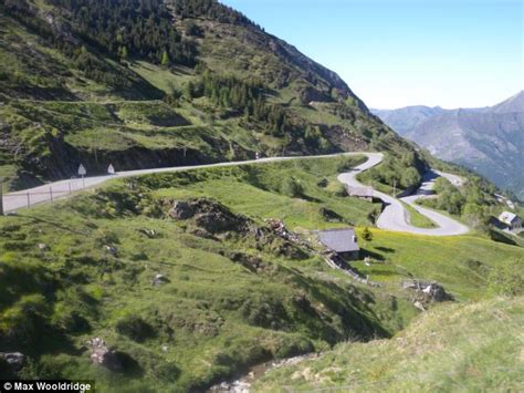 cycling holidays   de france  sorts   man battles  pyrenees daily mail