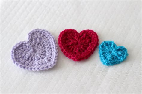 easy crochet hearts  sizes sewrella