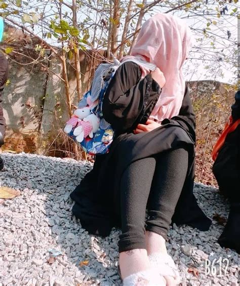 Hidden Face Instagram Dp For Girls Hijab Goimages Re