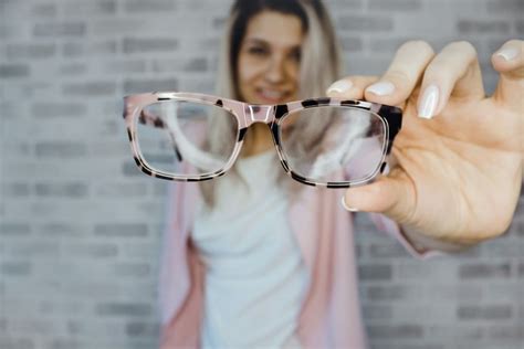 13 Eyeglasses That Help You Cope With Light Sensitivity