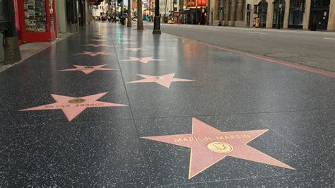 star   step    hollywood walk  fame
