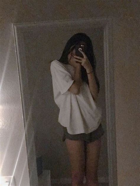𝙉𝙖𝙙𝙖 𝙚́ 𝙘𝙤𝙢𝙤 𝙙𝙚𝙨𝙚𝙟𝙖𝙢𝙤𝙨 In 2021 Mirror Selfie Girl Girl Photo Poses