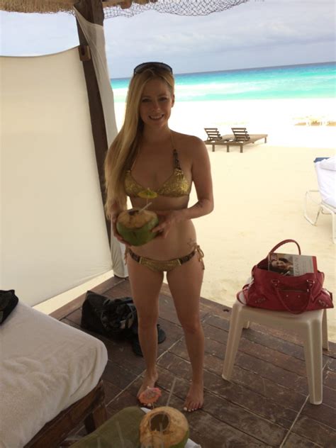 avril lavigne nude leaked celebrity nude leaked