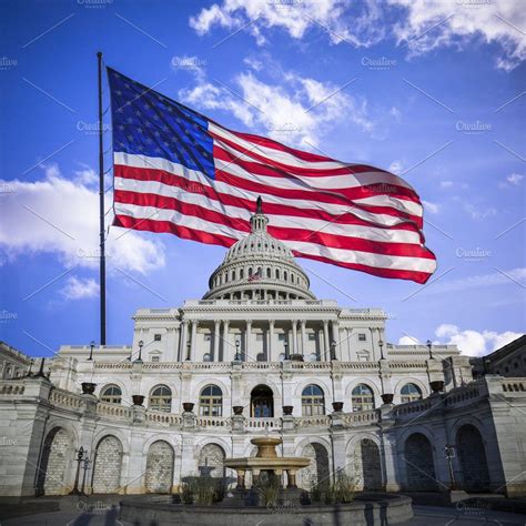 iconic capitol building  washington dc