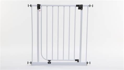 target deluxe safety gate  blg  review safety gate choice