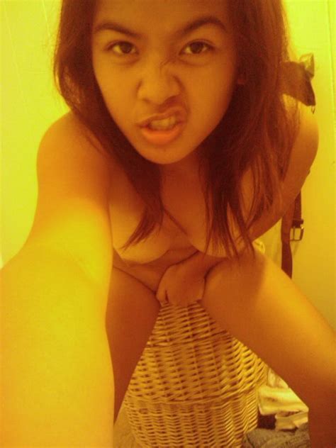 super cute indonesian schoolgirl s filthy naked self photos leaked 39pix