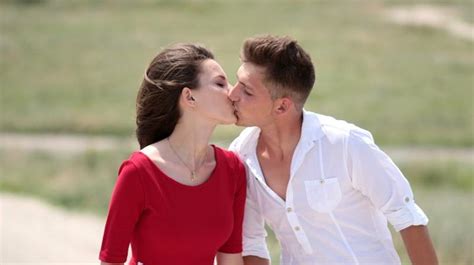 11 Kisses That Will Leave Your Partner Swooning