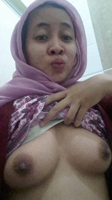 hot nude datin malays mom has tits