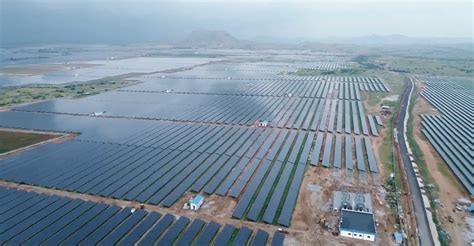 india unveils plans  gw ultra mega renewable energy parks pakistan defence