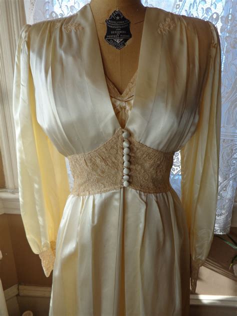 vintage 1940 s peignoir set nightgown robe hollywood