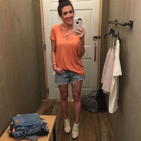 perfect cutoff denim shorts  urban outfitters