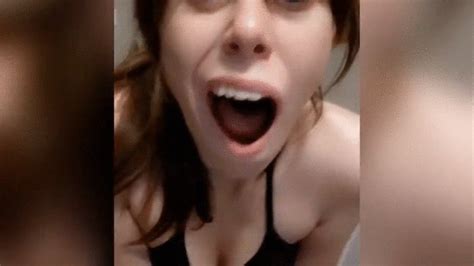 Yawning Mouth Tongue Fetish In Bikini Thottypraxiss Clip Store