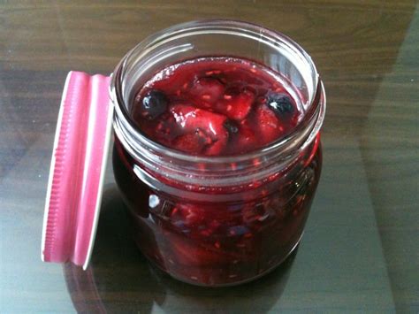 tummy full  yummy organic triple berry jam