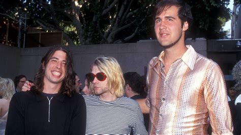 dave grohl reveals surprising inspiration   iconic nirvana drum beats huffpost