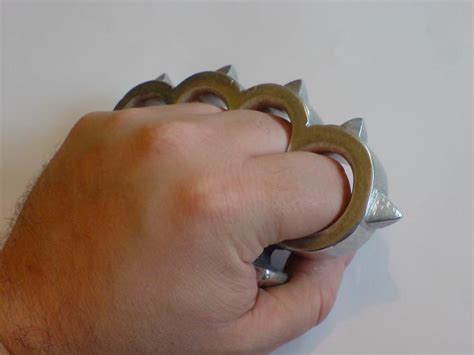 weaponcollector s knuckle duster and weapon blog home made 100 knuckle duster