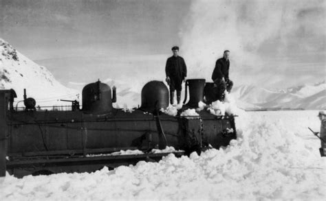 steam locomotives curious accident snow google suche train