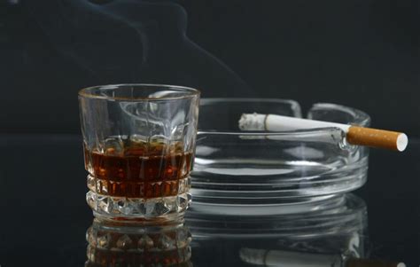 Association Between Cigarette Smoking Quit Rates And Alcohol Use
