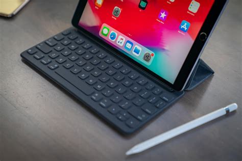 amazon  slashed  price   ipad air compatible apple smart keyboard   today