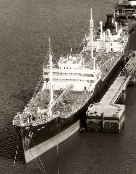 petrolier  ventose cnn merchant navy tanker ship cruise ship