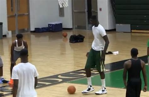 Meet Tacko Fall The 7 Foot 5 Teenager Who S The Biggest
