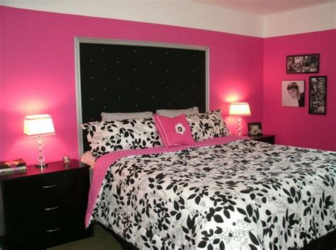 Dramatic Hot Pink Black And White Room For A Teenage Girl