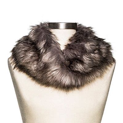 stylish ways  wear  fur scarf  daze  fur scarf fur