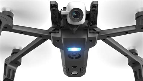 parrot anafi dettagli  curiosita sul nuovo drone pieghevole quadricottero news