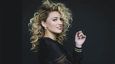 635624631634691254 tori kelly width 3200andheight 1808andfit crop