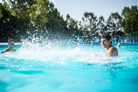 making  splash majority  communities plan  opening pools  summer
