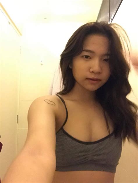 37 Pics Asian Teen Sexy Cute Selfie Nude In Betroom Horny Pussy Nude
