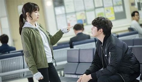 jung hye sung is already suspicious of yoon kyun sang when they first meet on “oh the