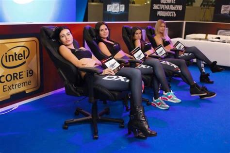 russian gaming festival has some pretty hot gamer girls wow gallery ebaum s world