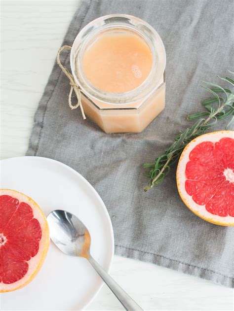 grapefruit detox smoothie zutaten fuer  glaeser  grapruits gepresst