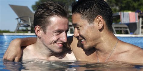 Japanese athlete gay gif