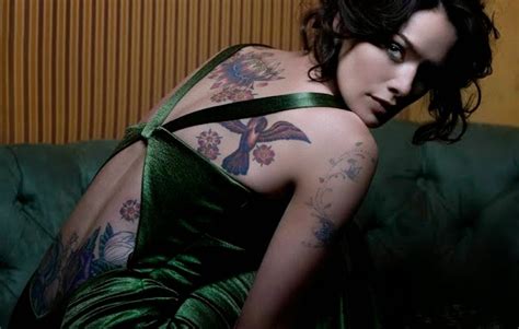 Lena Headey Tattoos Skin Decorated Queen Kumpulan Tattoos