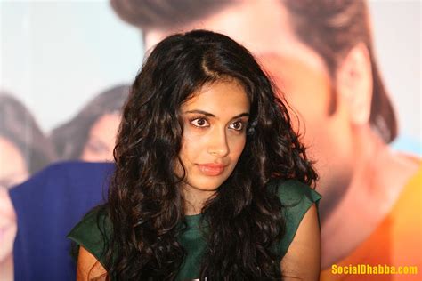 bollywood acterss images sara jane dias images