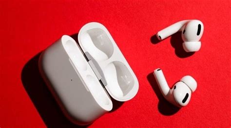 rumors  updated version  apple airpods   released  year hifinext audio buyer