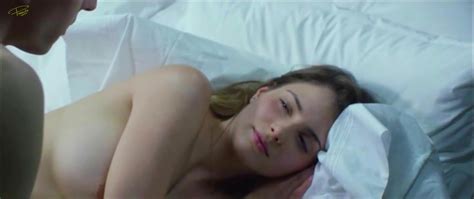 Naked Andrea Duro In Passage To Dawn