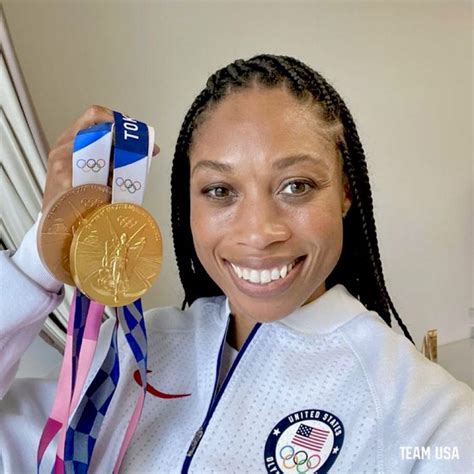 allyson felix usa track and field gold medal in women s 4x400 relay