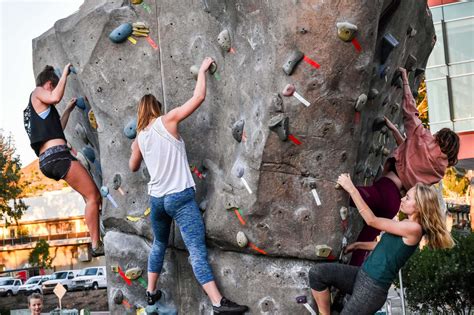 Women At The Wall Cal Polys Climbing Program For Women Mustang News