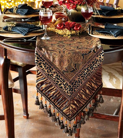 table runners  dining room table