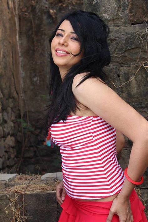 actress and girls pictures punjab university girls pictures