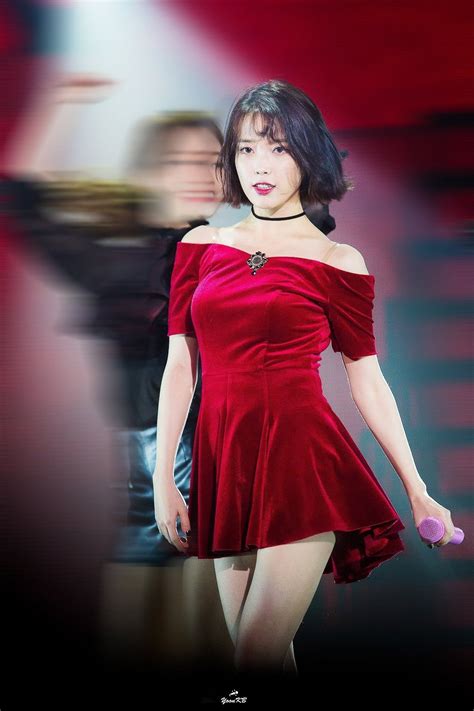 [instiz] Iu Is In Her Best Days Short Hair Red Dress